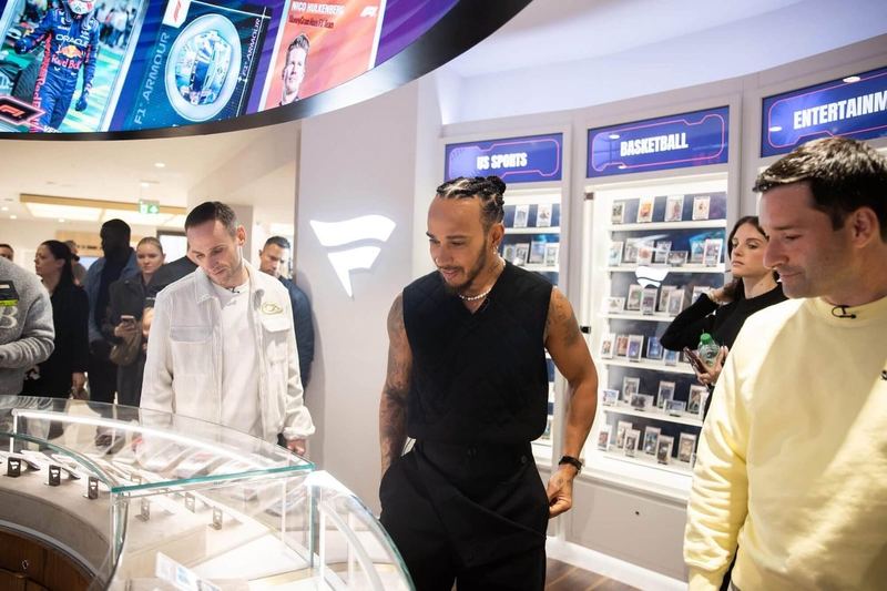Lewis Hamilton TCG shop